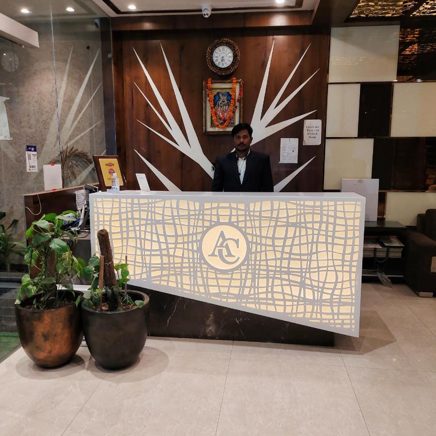 Ananda Castle Hotel Vrindavan Exterior photo